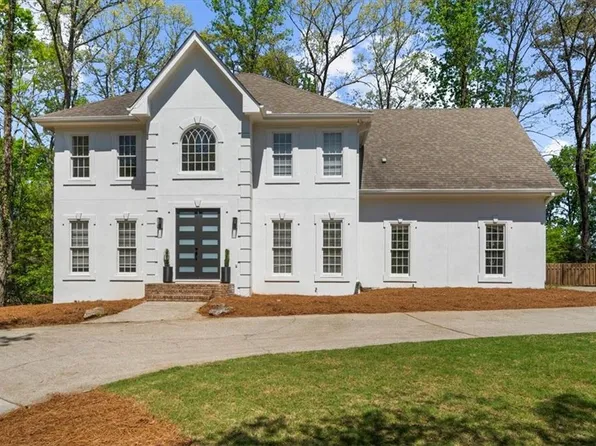 11215 Highfield Chase Dr, Johns Creek, GA 30097