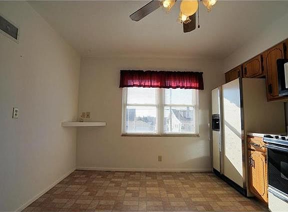 5th image of 135 W Velma Ave