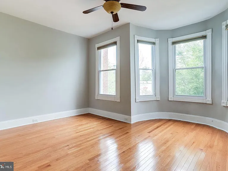 1417 G St NE — Photo 13