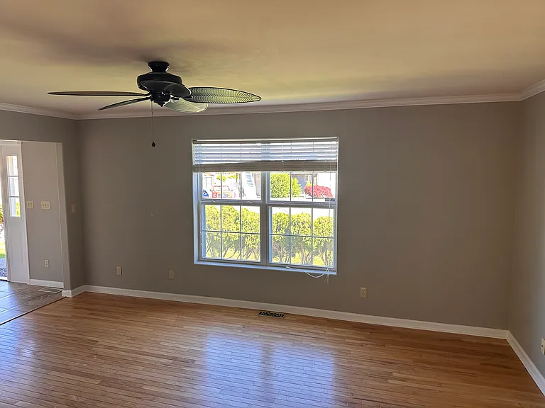 170 Lakeview Ave — Photo 6