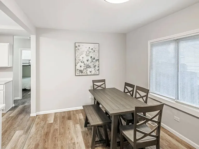 557 Washington Park — Photo 4