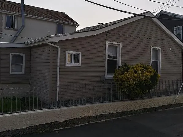 17 Cyrus Ave, Brooklyn, NY 11229