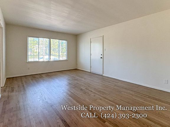 3rd image of 11000 Culver Blvd #B