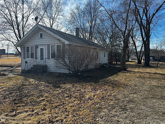 3rd image of 1400 Lincoln Ave