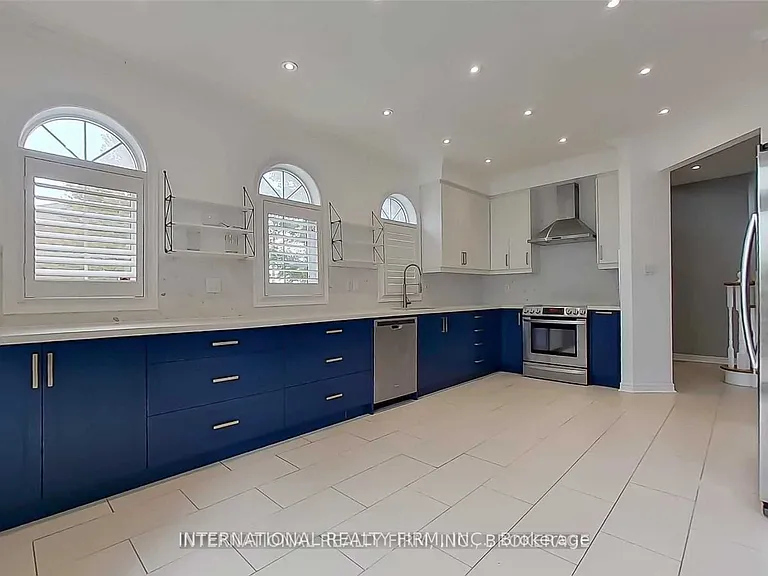2 Dolce Cres — Photo 12