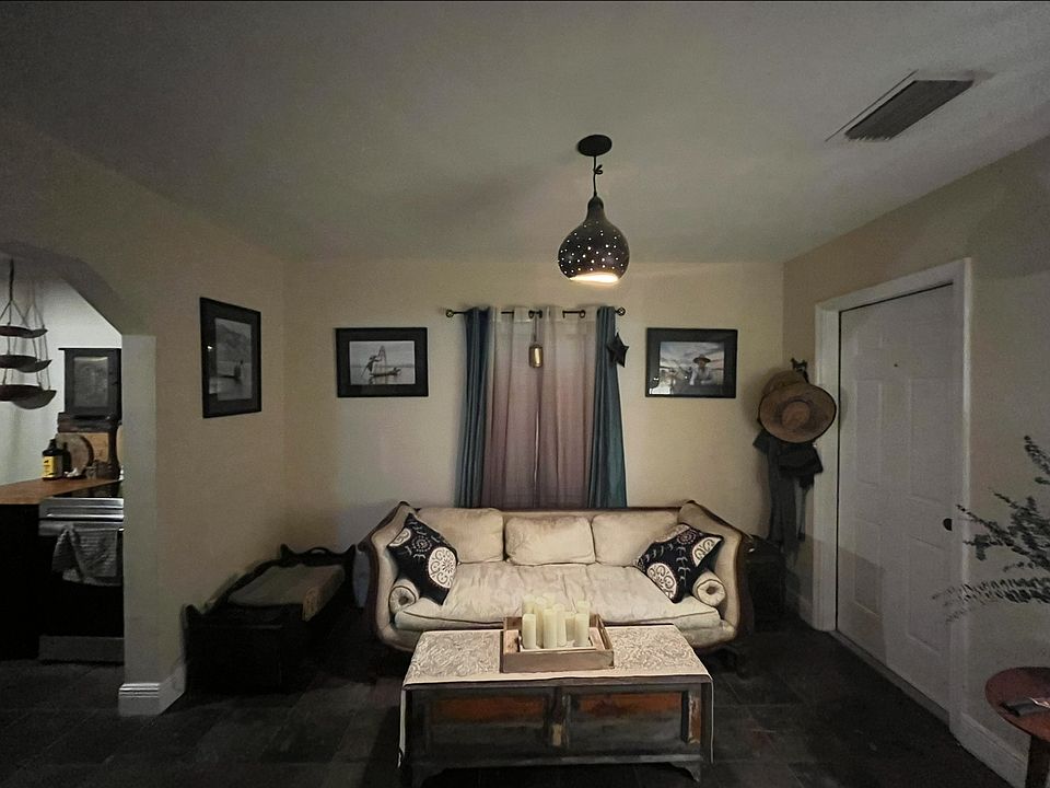 1st image of 1147 15th Ave N Unit B