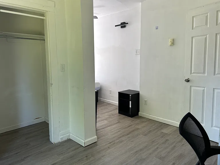 61 Walnut St — Photo 7