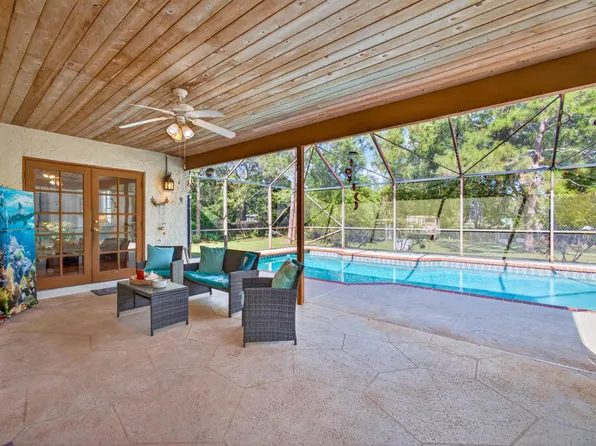 16319 E Cheltenham Drive E, Loxahatchee, FL 33470