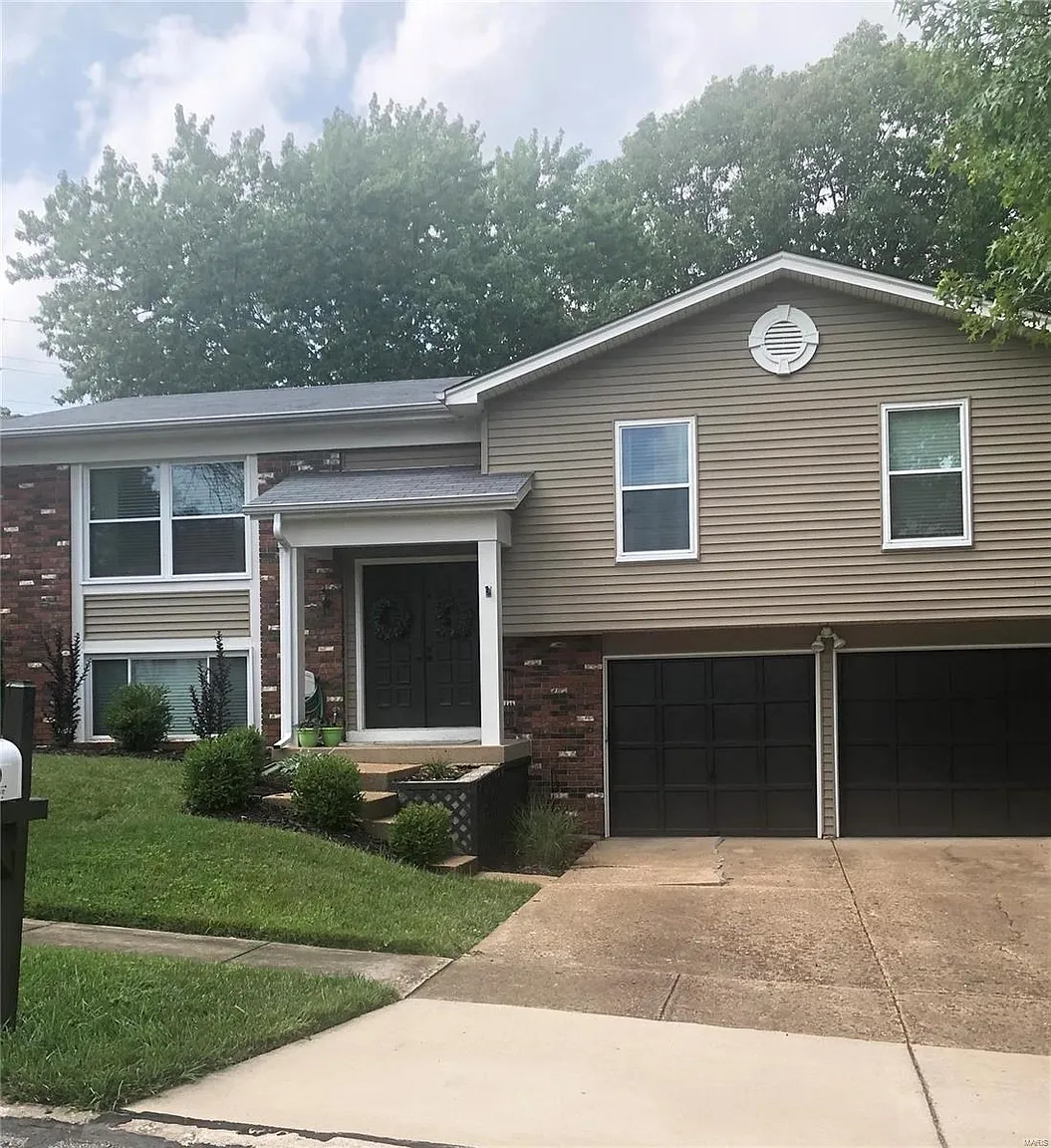 349 Bellestri Dr photo 1