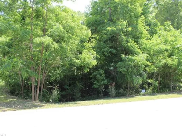 374 Mistletoe Trl, Hendersonville, NC 28791