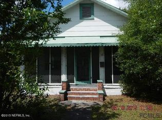 19 Cedar St, Crescent City, FL 32112