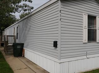 816 Bridge St, Lynwood, IL 60411