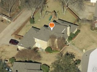 6704 Hillside Dr, Benbrook, TX 76132