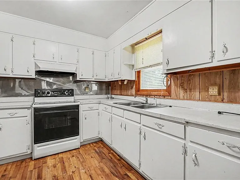 3944 Fairburn Rd — Photo 6