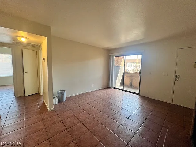 2 bed, 2.0 bath, 823 sqft, $1,200 — Photo 3