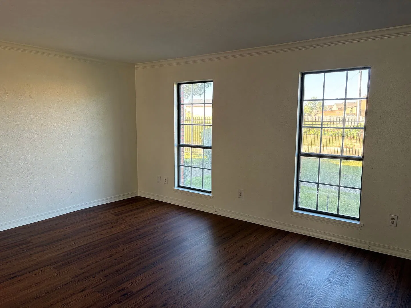 Pepper Tree Townhomes — Photo 2