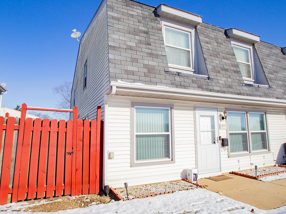 1699 Queensbury Cir Hoffman Estates IL Zillow