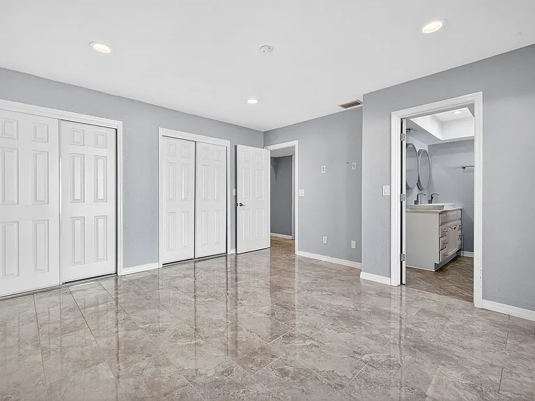 1303 SW 16th Ter #101 — Photo 11
