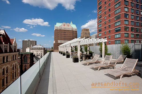 Rented by aptsandlofts.com | media 13