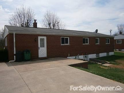 4th image of 3812 Stewart Dr