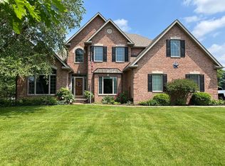 2002 Timber Ridge Dr, Port Byron, IL 61275