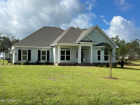 18980 Harrington Cir, Biloxi, MS 39532