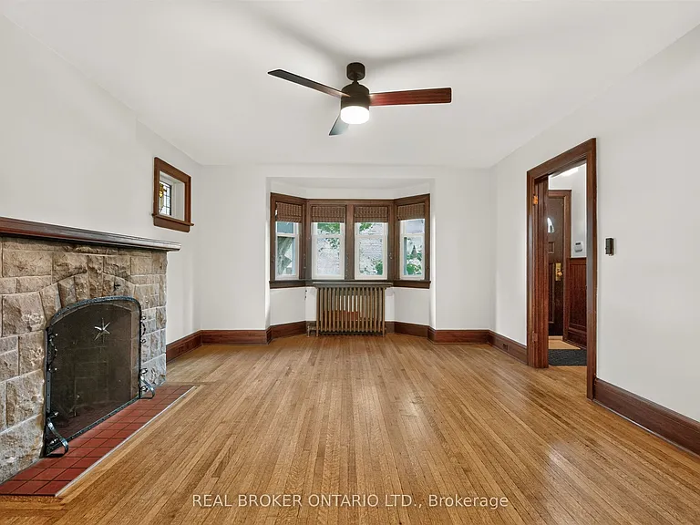 14 Mortimer Ave — Photo 9