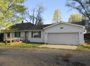 61384 Oak Rd, South Bend, IN 46614