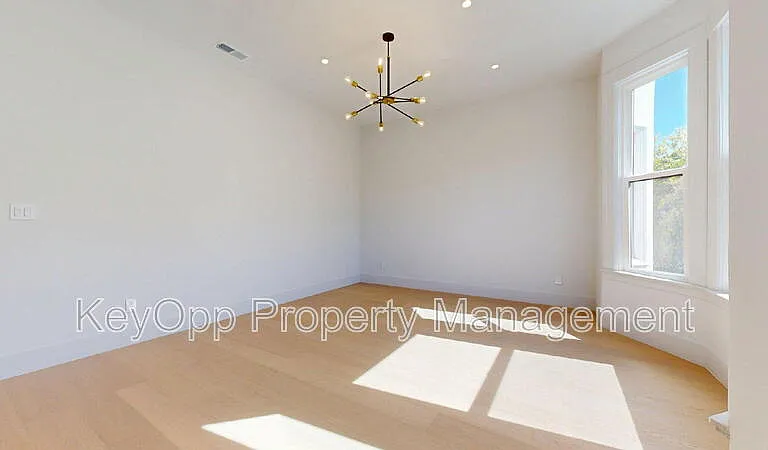 489 Guerrero St — Photo 10
