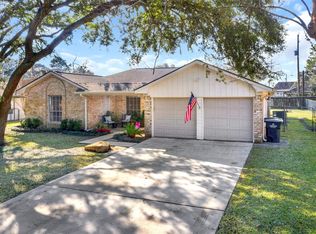 2611 Perry Ln, Alvin, TX 77511