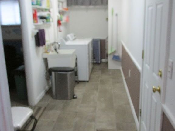 4th image of 1953 Dooridge Dr