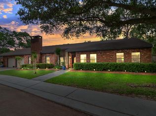 4 Cay Ct, Angleton, TX 77515