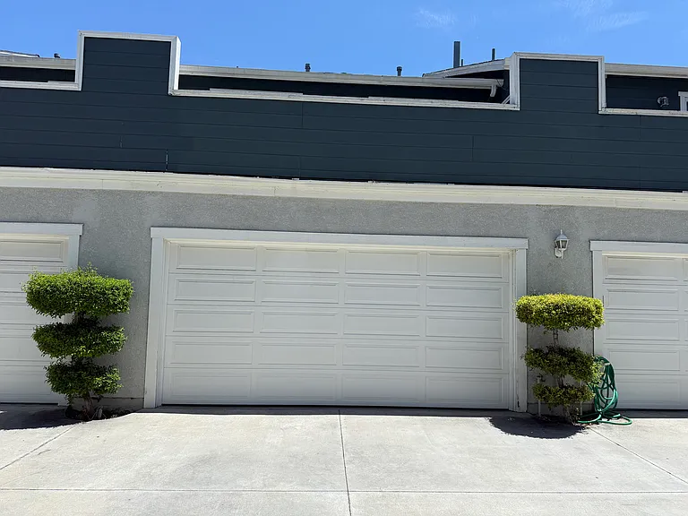 7414 Western Bay Dr — Photo 2