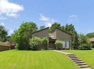1910 Meadowview Dr, Garland, TX 75043