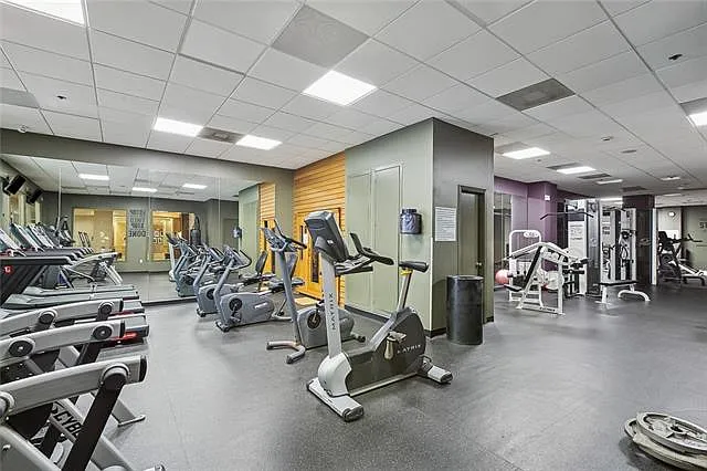 1205 Saint Charles Ave #1004 — Photo 10