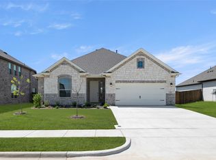 421 Burrow Dr, Waxahachie, TX 75167