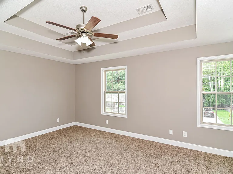 619 Woodhaven Dr — Photo 10