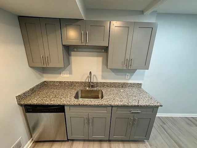 3 bed, 3.5 bath, 1408 sqft, $2,795 — Photo 2
