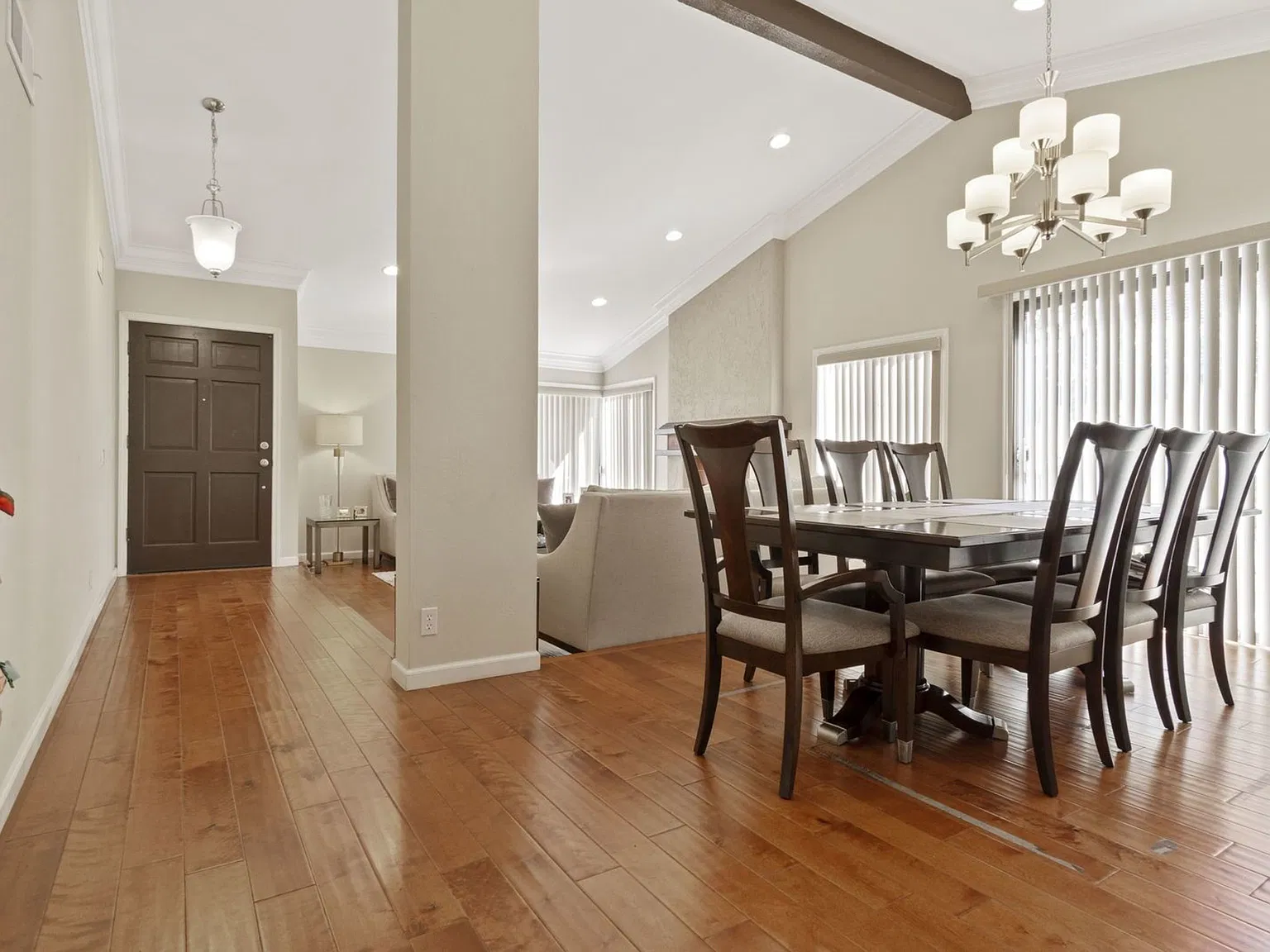 3 bed, 2.5 bath, 1970 sqft, $6,950 — Photo 2