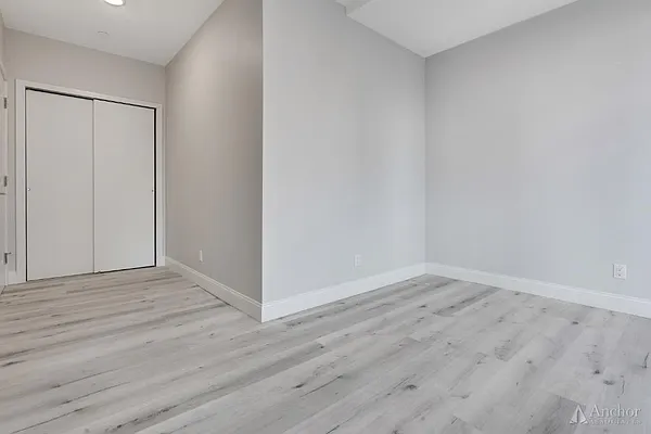 Rented by Anchor Associates | media 6