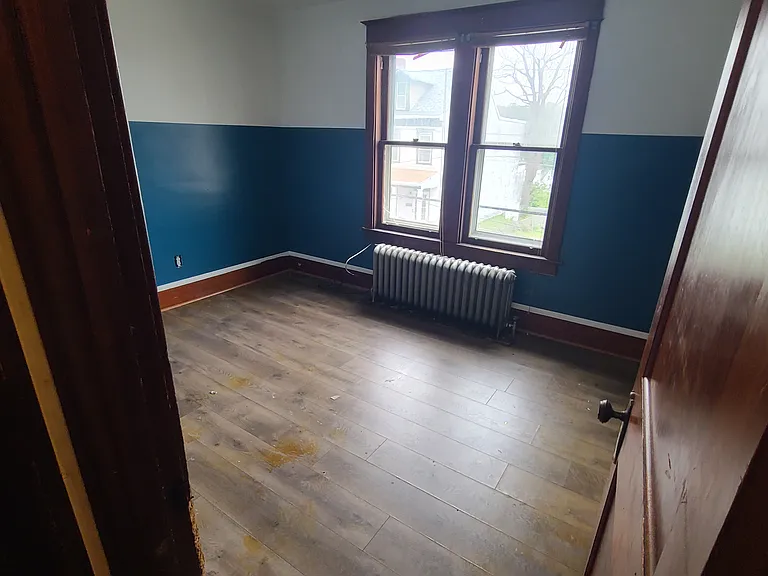 703 W Race St — Photo 16
