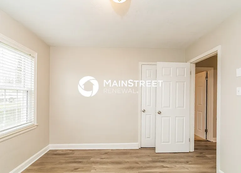 212 Meadowview Dr — Photo 13