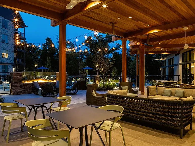 Courtyard with lounge seating