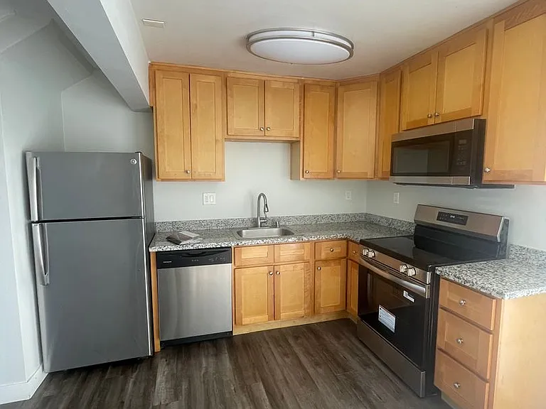 2087 Sahara Way — Photo 4