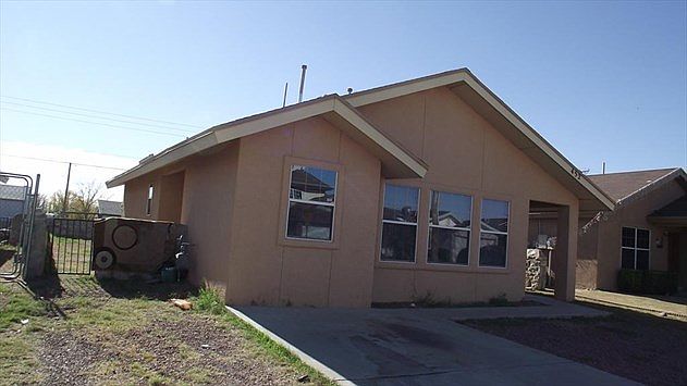 1st image of 452 Valle Del Mar Dr