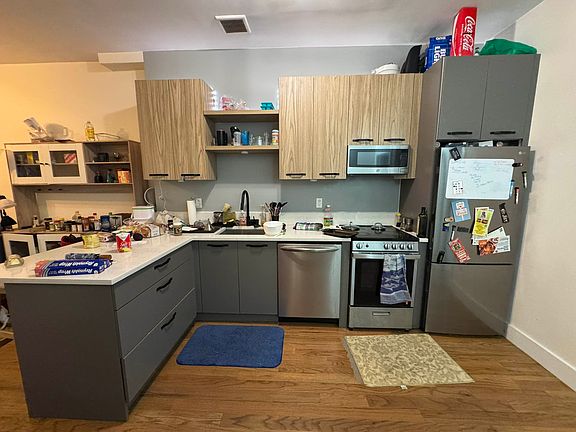 3rd image of 1638 De Kalb Ave #2