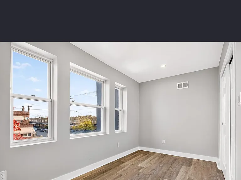 2658 S 68th St #4452218190 — Photo 16