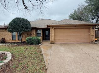 5720 Sterling Green Trl, Arlington, TX 76017