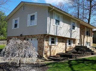 20 Roxbury Dr, Athens, OH 45701