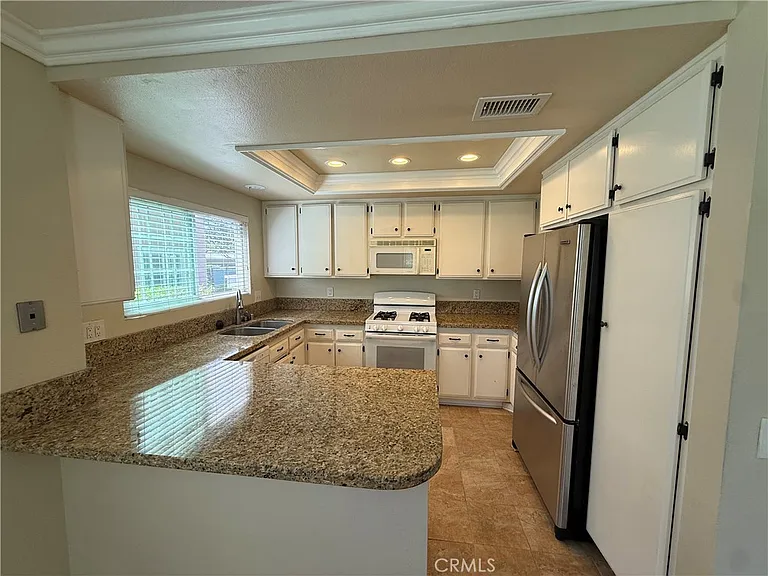 14 Woodleaf — Photo 6
